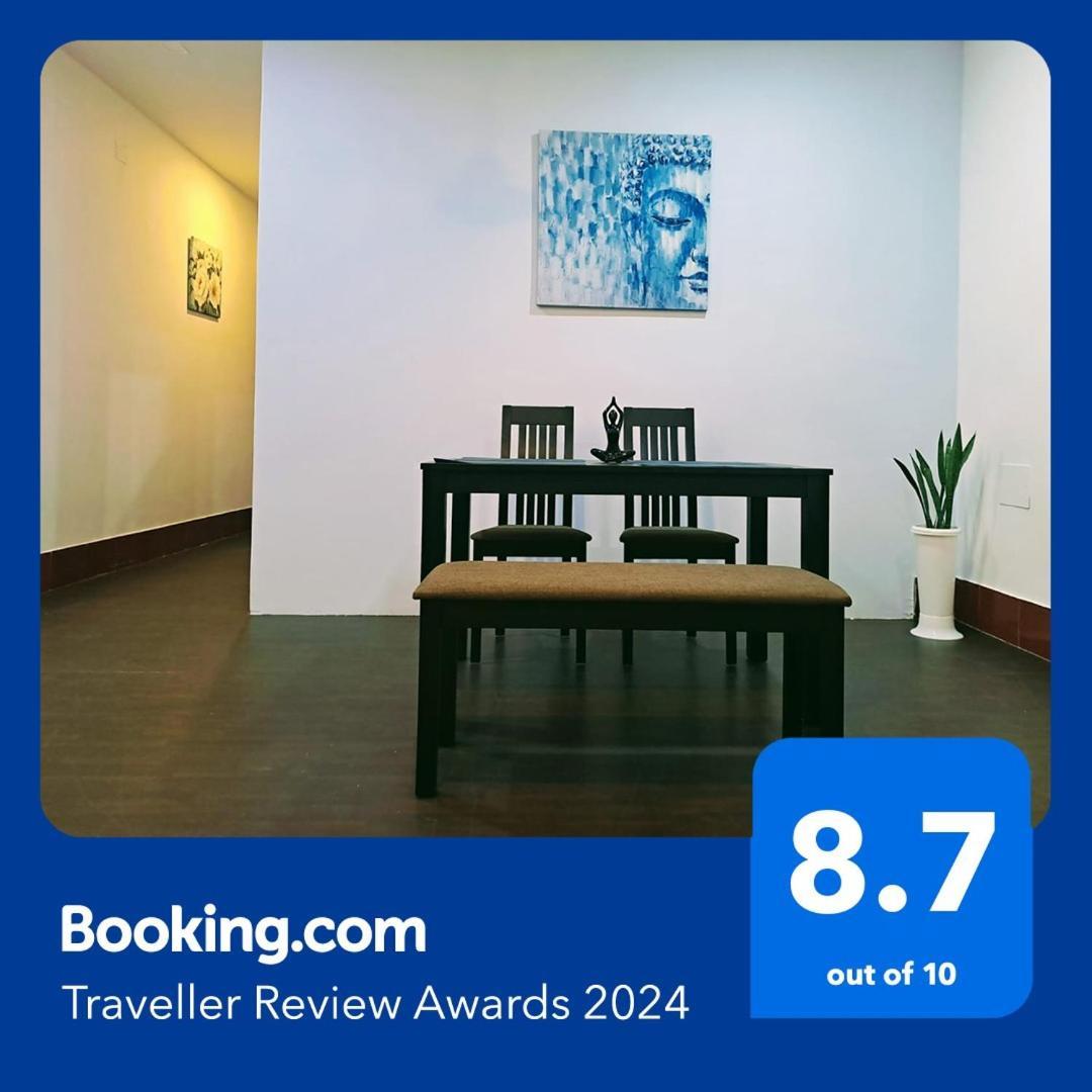 Strawberry Swing Homestay 구와하티 외부 사진