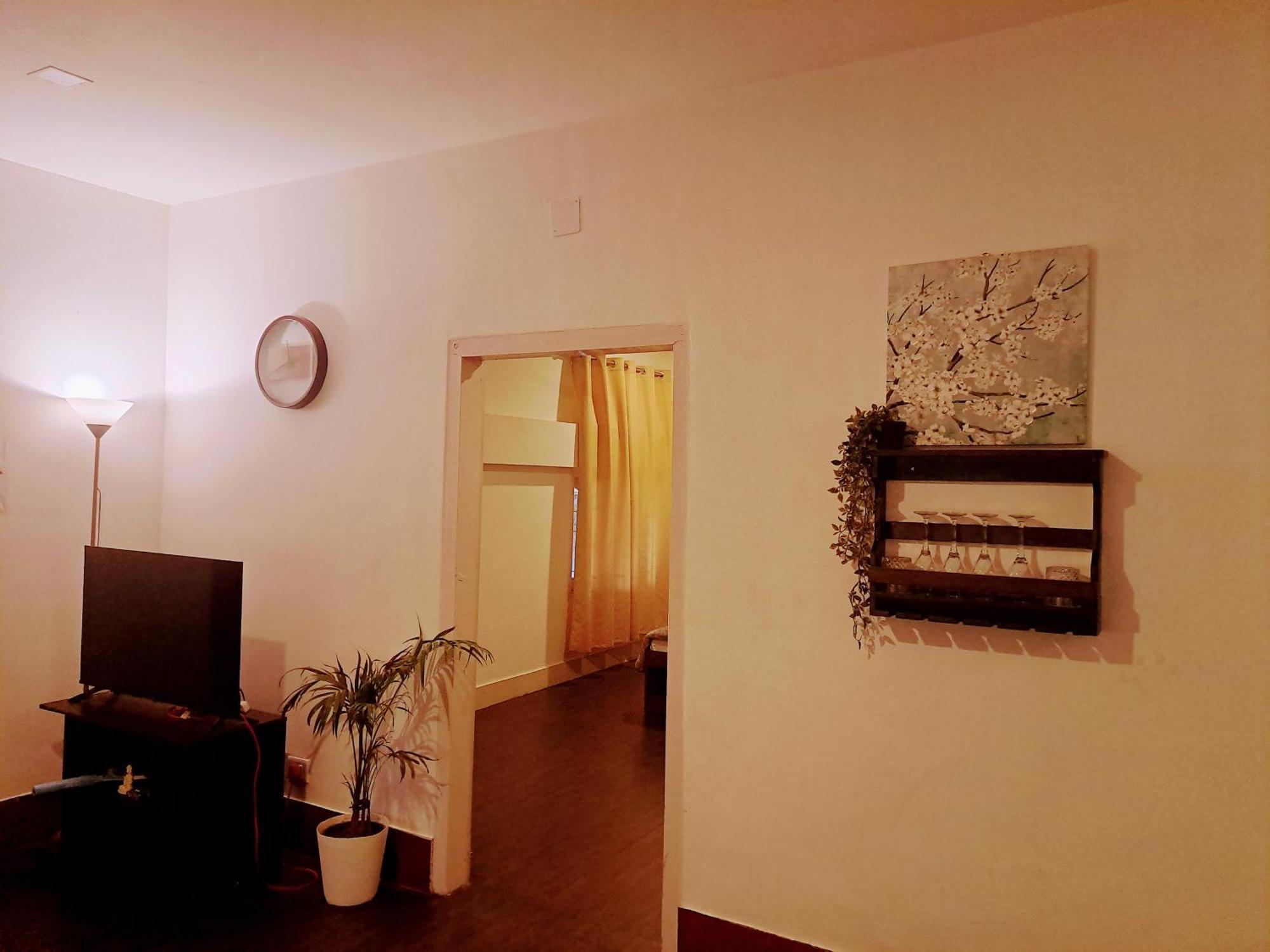 Strawberry Swing Homestay 구와하티 외부 사진