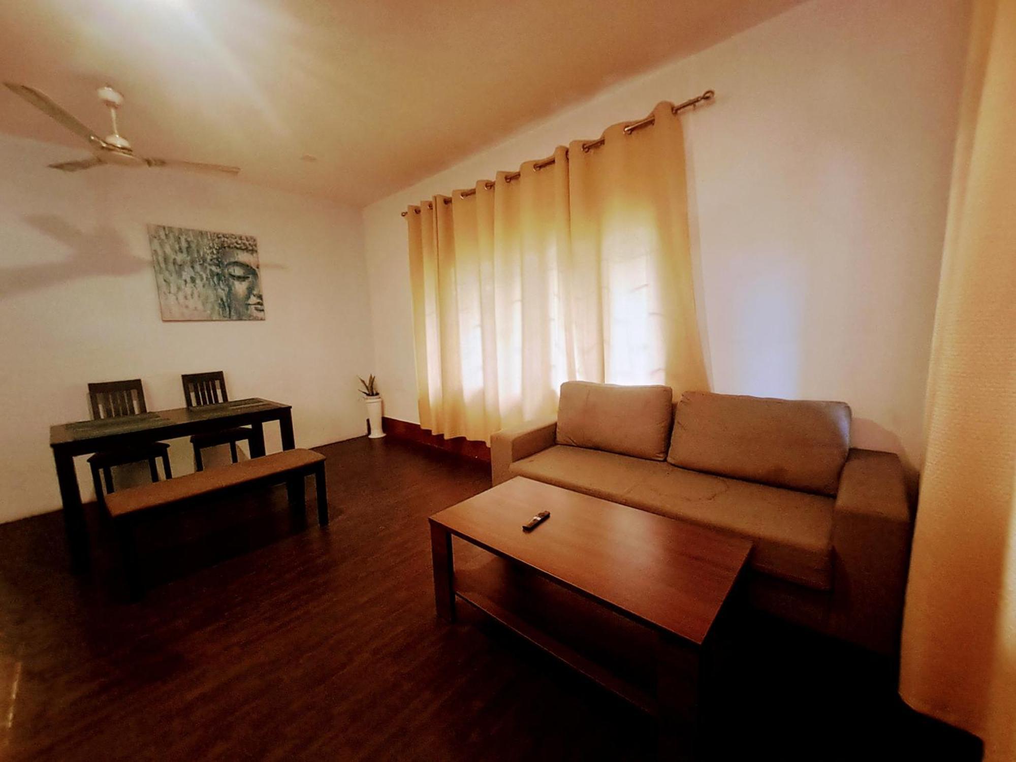 Strawberry Swing Homestay 구와하티 외부 사진