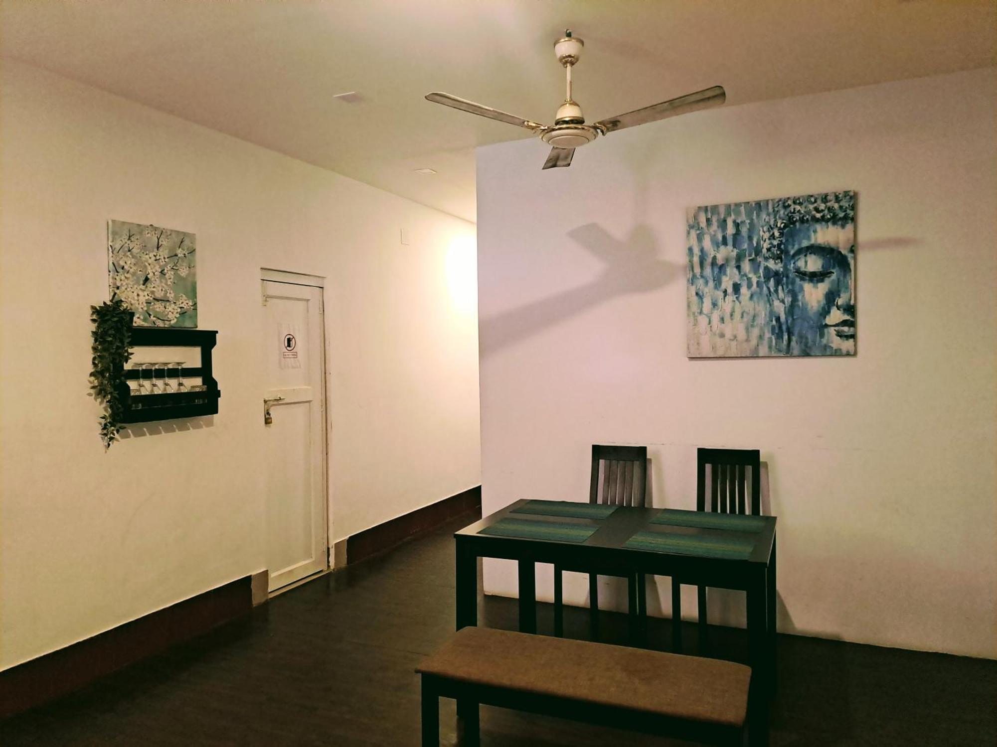 Strawberry Swing Homestay 구와하티 외부 사진