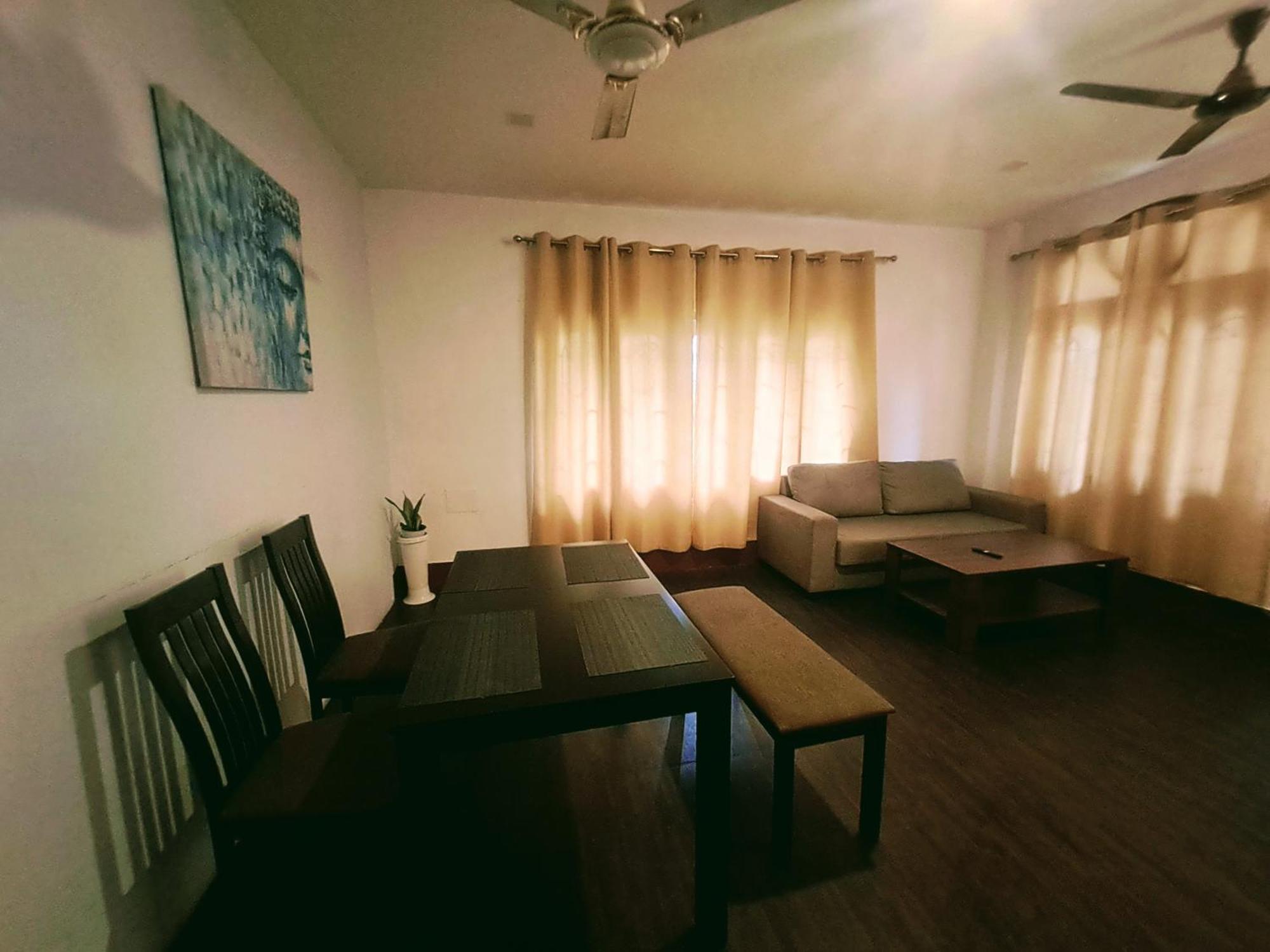 Strawberry Swing Homestay 구와하티 외부 사진